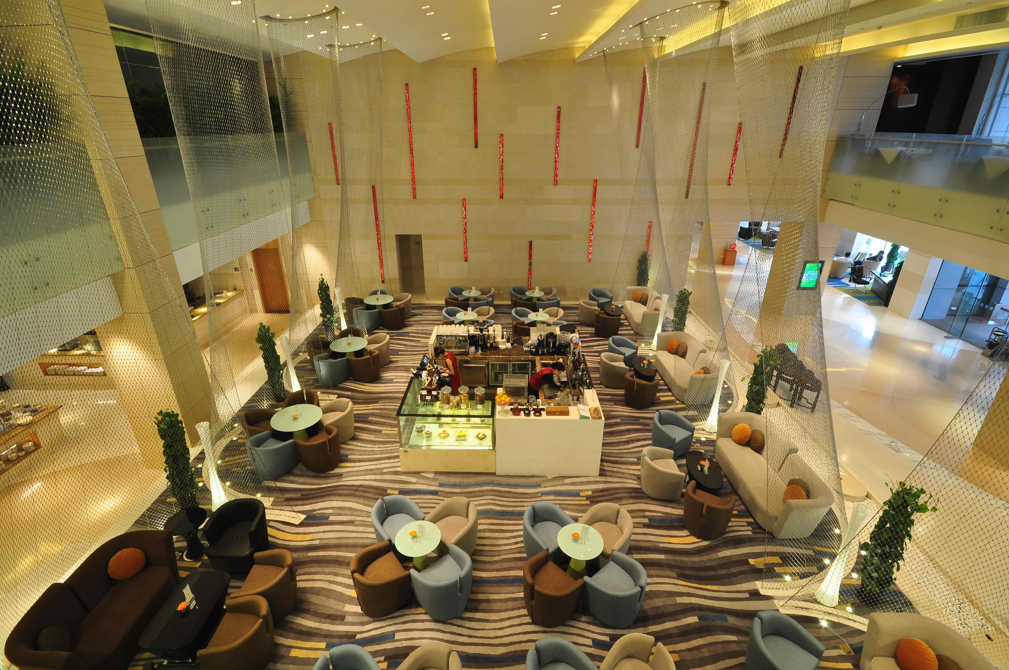 Holiday Inn Qingdao City Center, An Ihg Hotel - May 4Th Square מראה פנימי תמונה